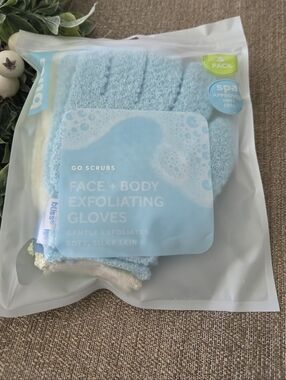 Bliss Face + Body Exfoliating Gloves - Light Blue & Cream (3 Pack)